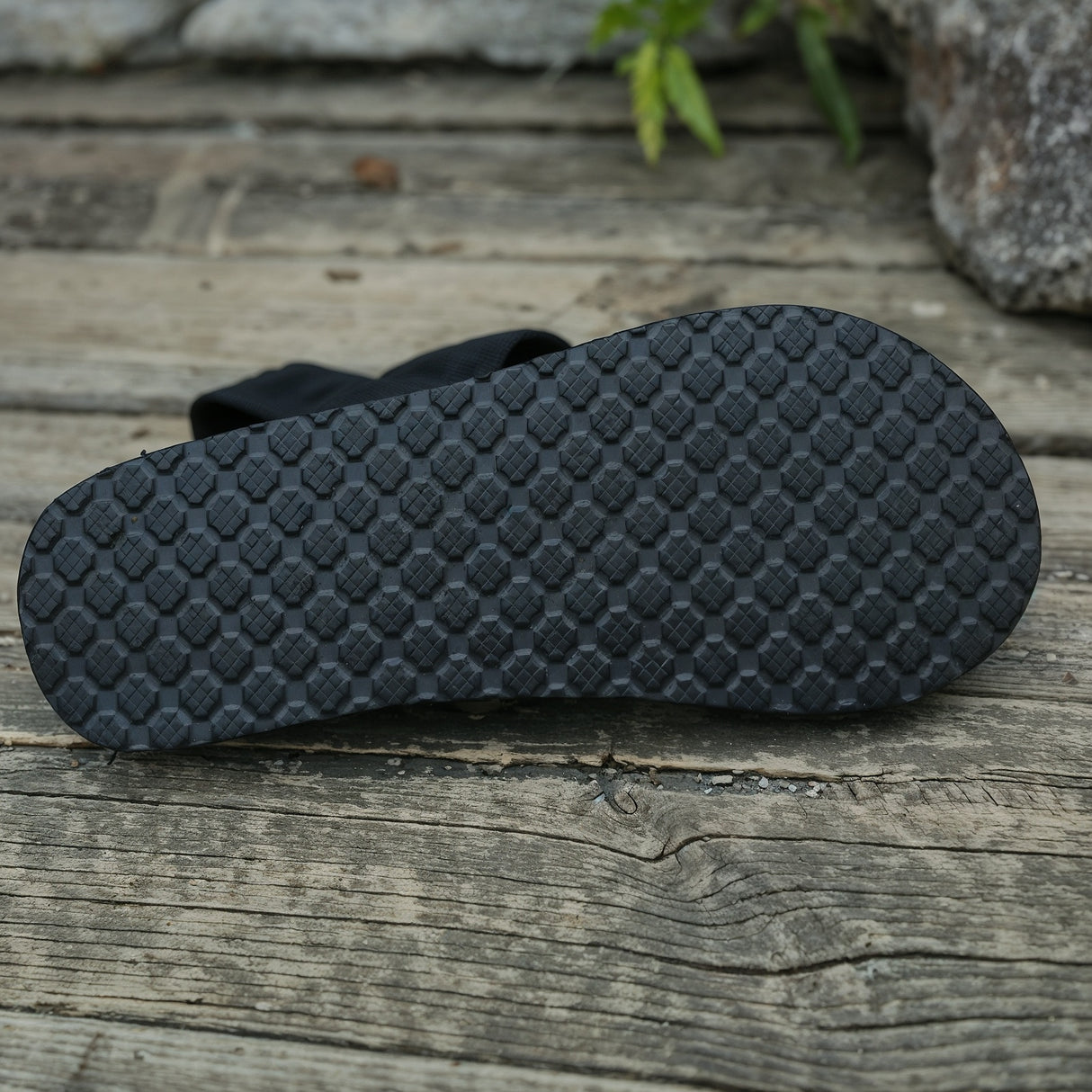 Rochelle – Niezwykle Wygodne Ortopedyczne Sandały Wsuwane z Krzyżującymi się Paskami