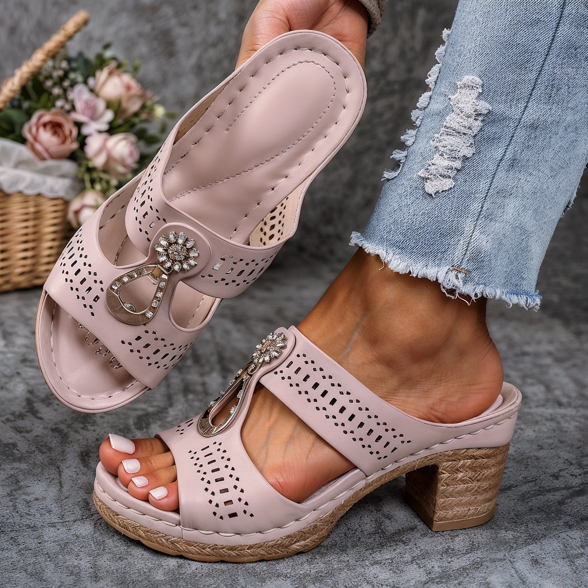 Joan – Eleganckie Ortopedyczne Sandały z Ozdobnym Obcasem i Maksymalną Wygodą