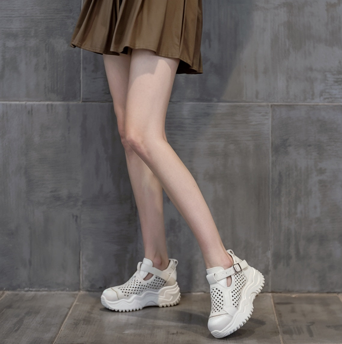 Elena – Niezwykle Wygodne Ortopedyczne Buty z Ażurową Cholewką i Grubą Podeszwą