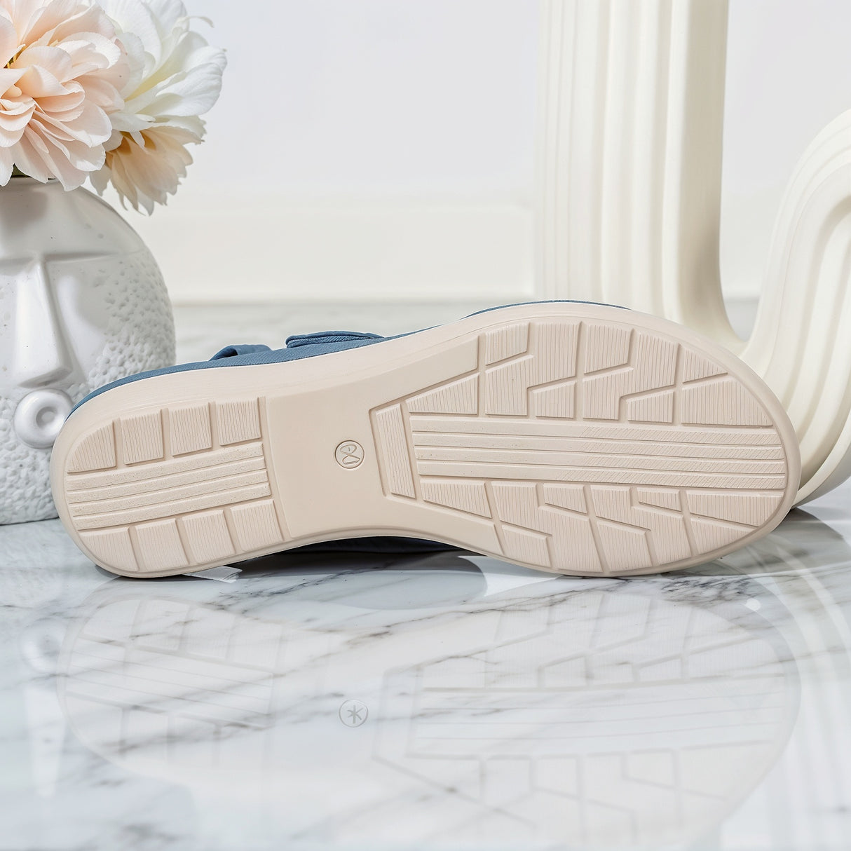 Bianca – Ultra Wygodne Ortopedyczne Sandały na Koturnie z Paskiem na Kostce